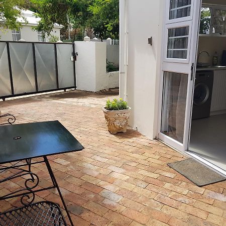Settler Cottage Apartment Grahamstown Zewnętrze zdjęcie